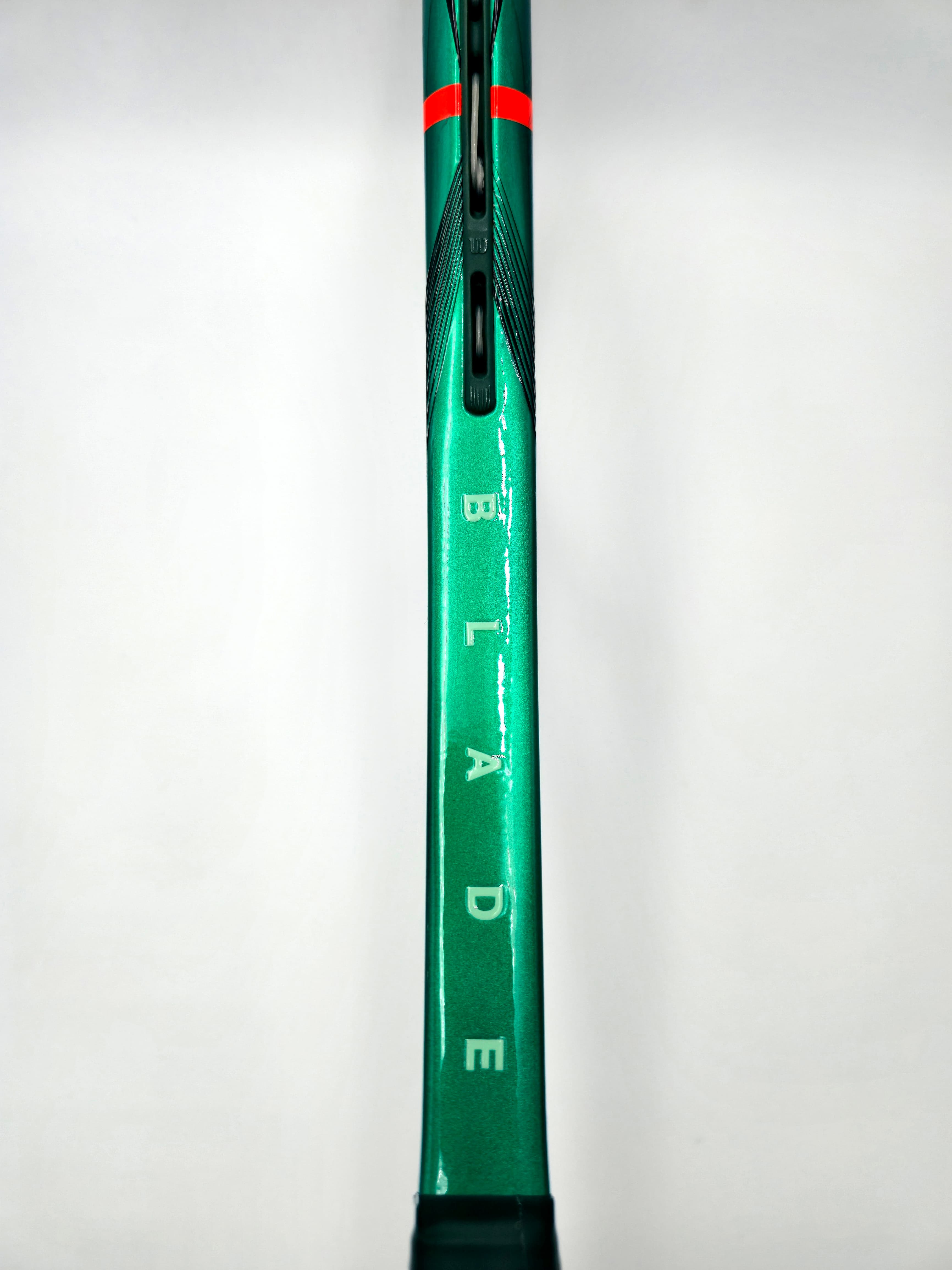 Wilson Blade 100L V10 Usada — 8