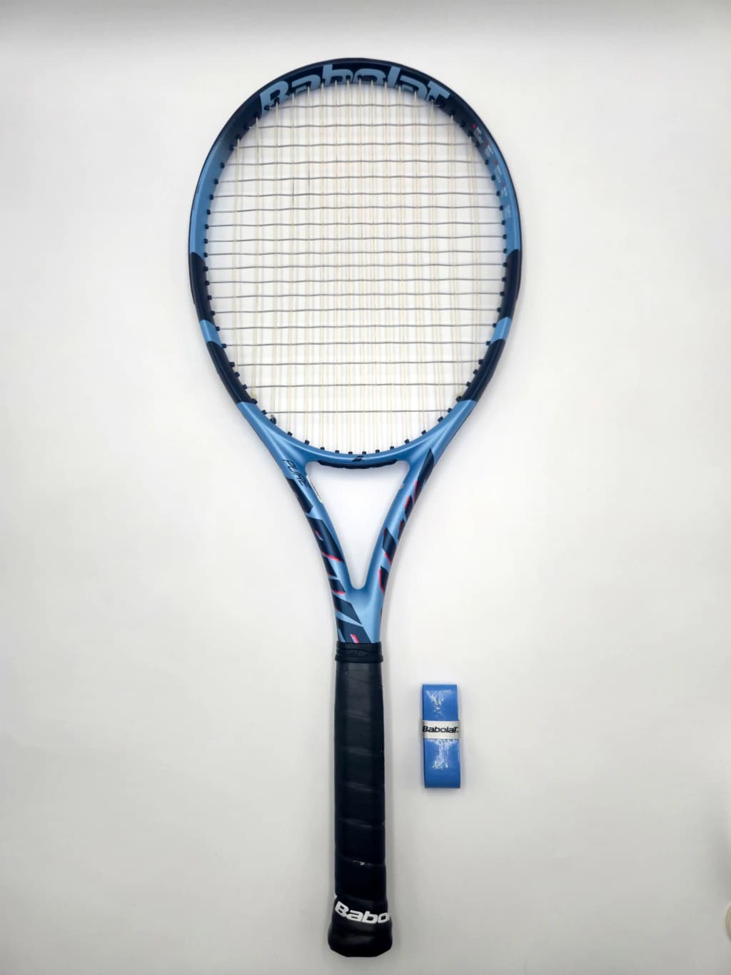 Babolat Pure Drive 2025, 300g, 16x19, 100, 4 3/8 Como Nueva