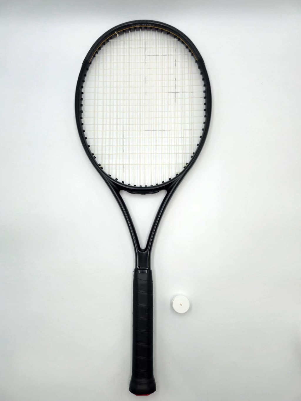 Wilson Pro Staff Six One 100 V13, 305g, 16x19, Aro 100, Grip 4 3/8 Buena + Cubregrip