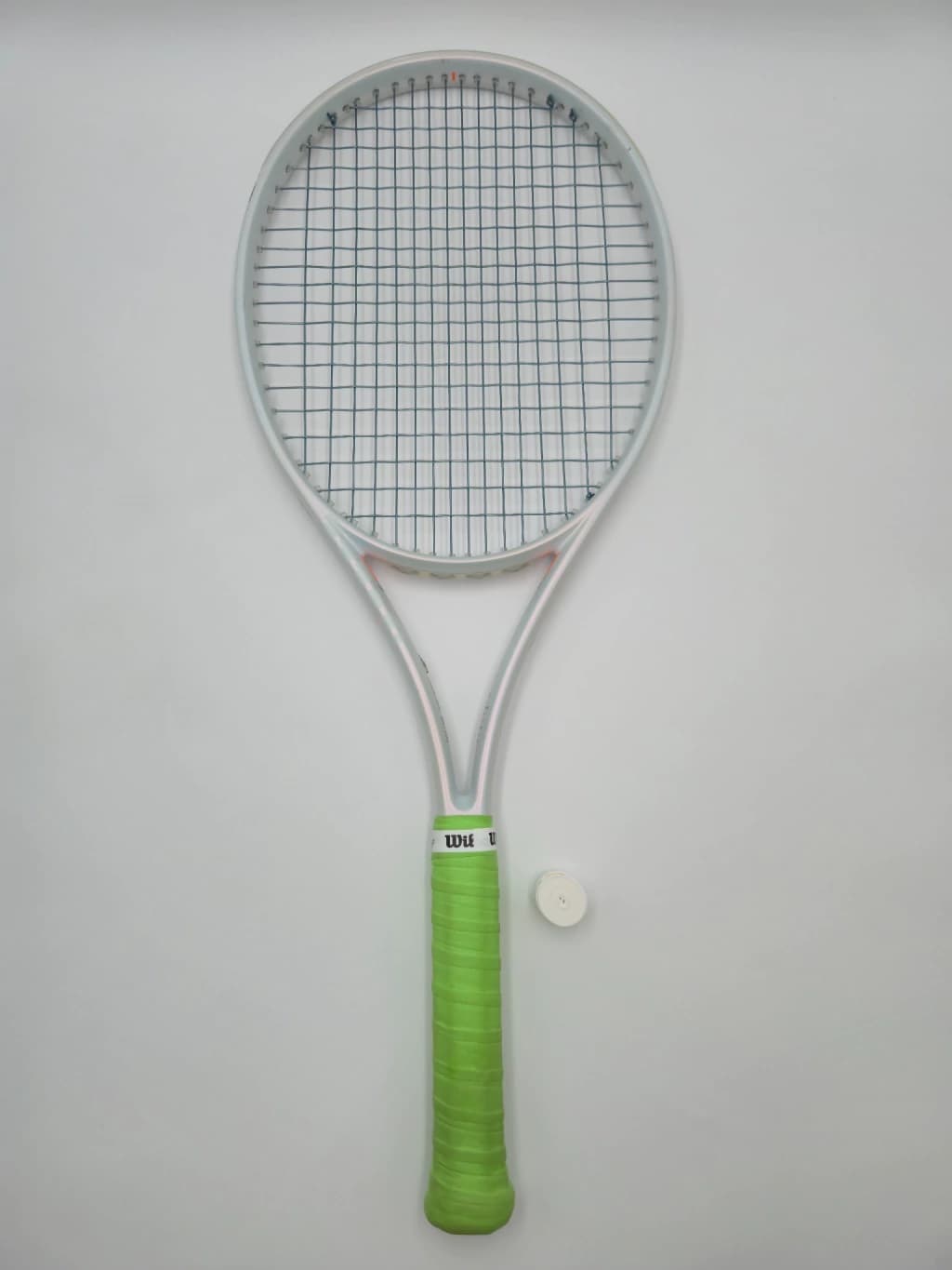 Wilson Shift 99 V1 330g, 16x20, Aro 99, Grip 4 3/8 Muy Buena + Cubregrip